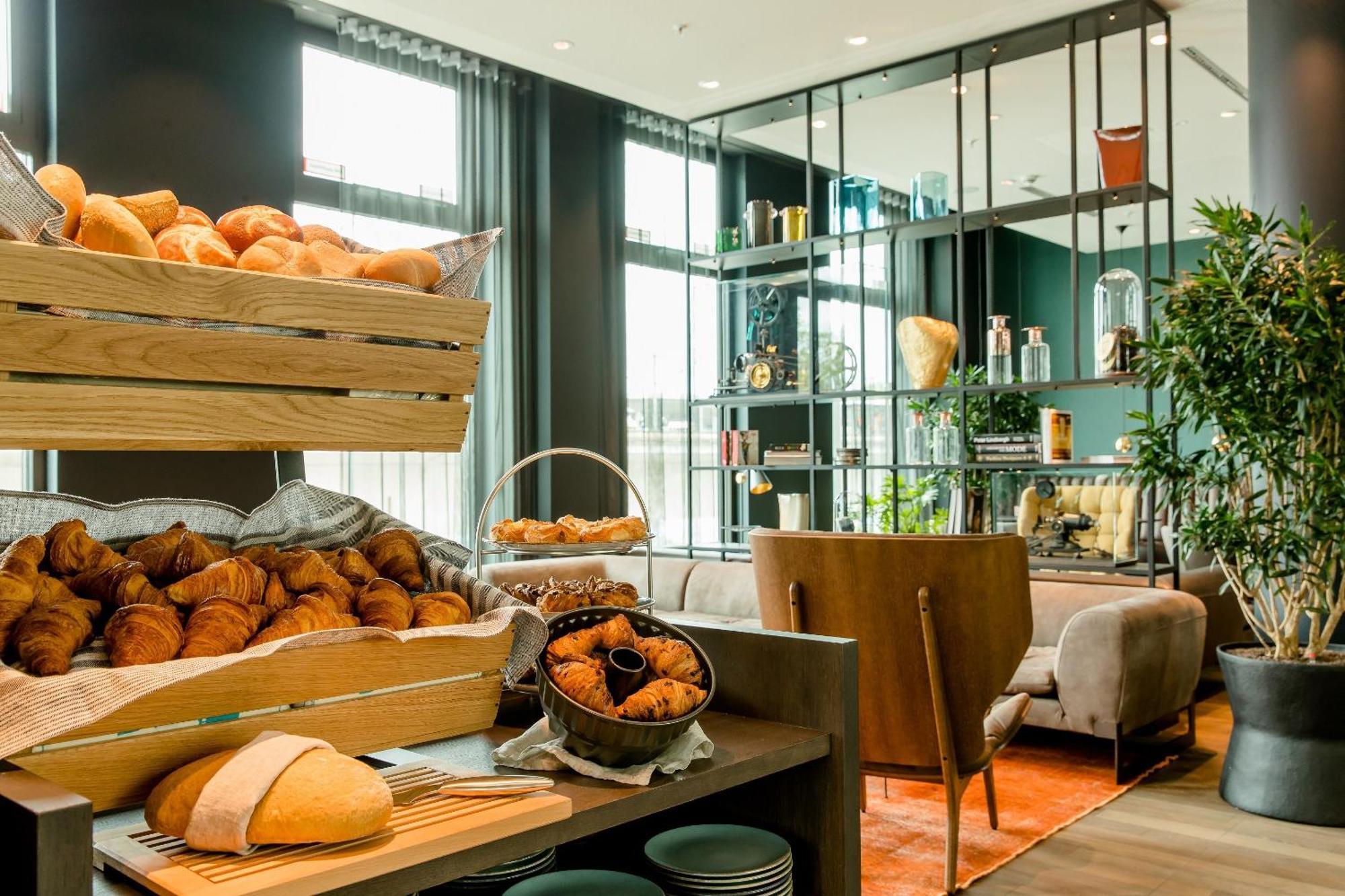Motel One Koeln-Messe Buitenkant foto